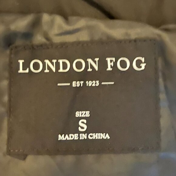 London Fog Women's Belted Puffer Jacket with Removable Faux Fur Hood Black Small - Picture 9 of 10